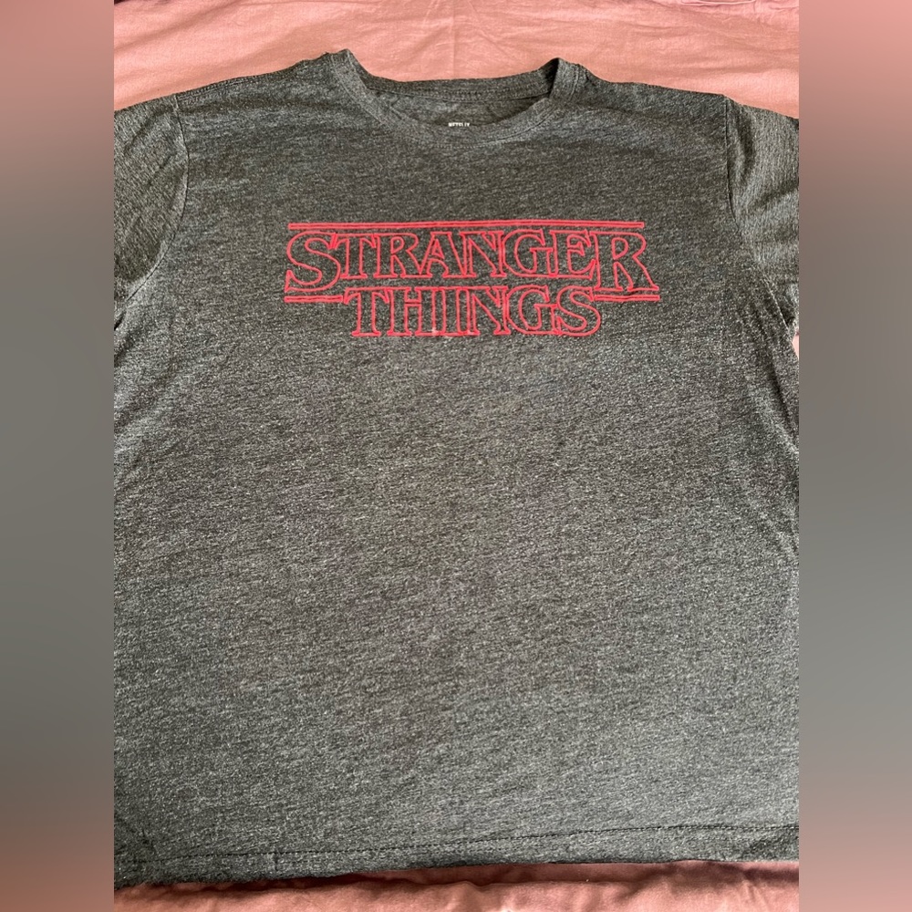 Stranger things shirt boys size XL